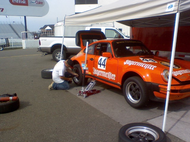 Working on the Porsche 930 at Nord Stern Club Race DE